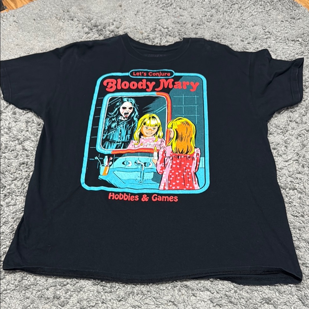 Black Graphic Tee - Short Sleeve